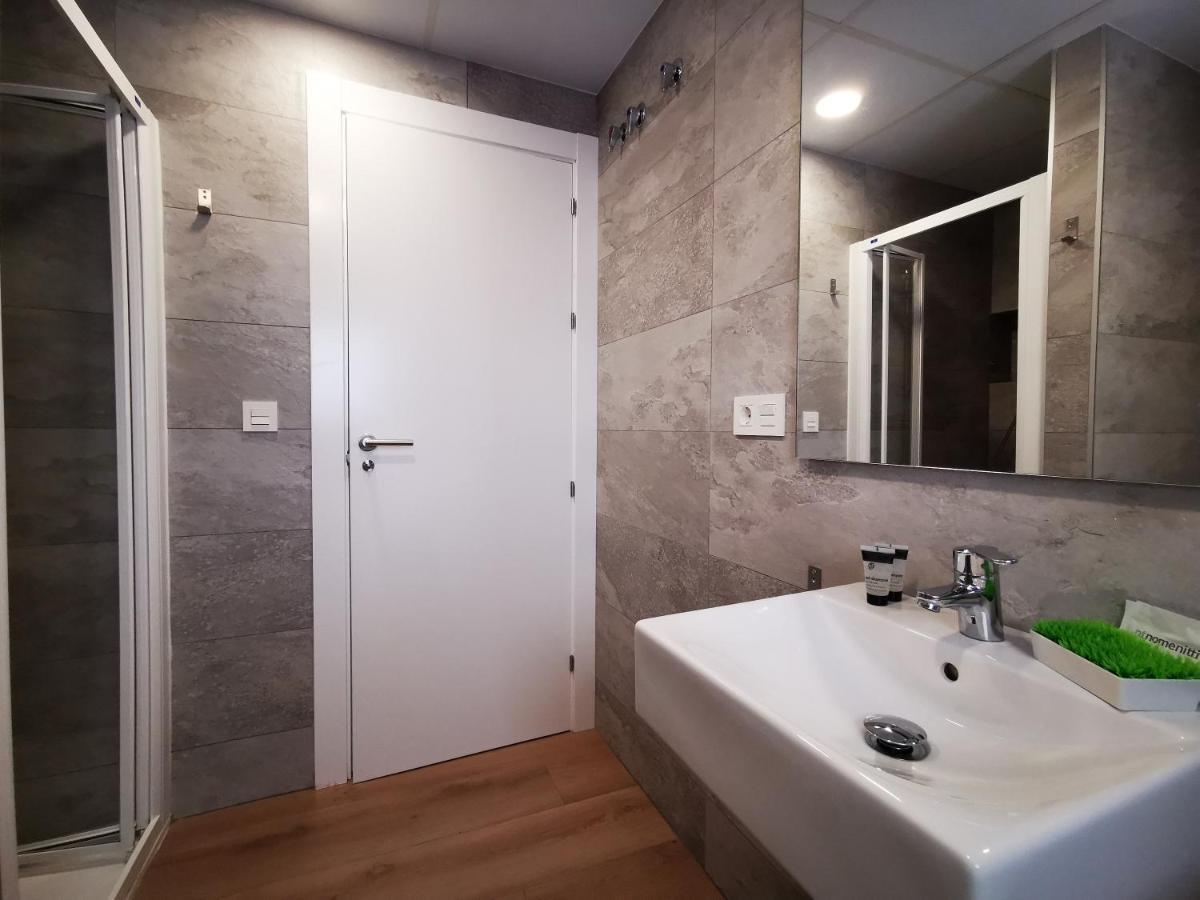 Imeda Reyes Catolicos Apartment กรานาดา ภายนอก รูปภาพ